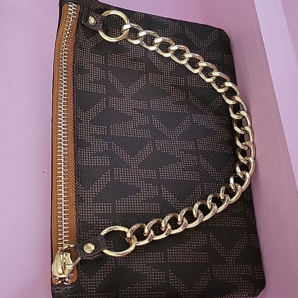 Michael Kors belt bag in MK logo 🤎🤎🤎🤎 - Picture 12 of 13